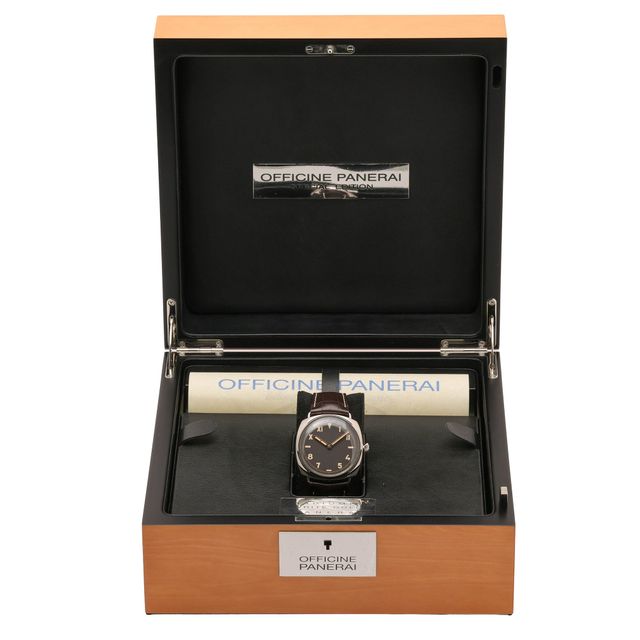 Panerai Radiomir Manual PAM00376 Image 7